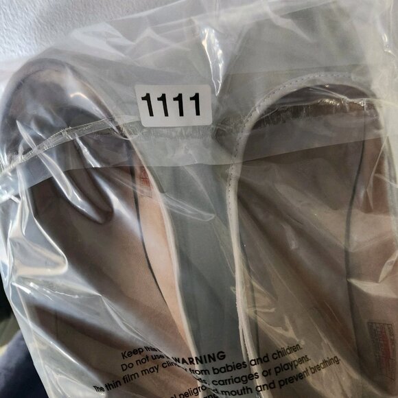 Womens Ugg Antora size 8 Patent Leather Slip On Flats - Picture 9 of 9